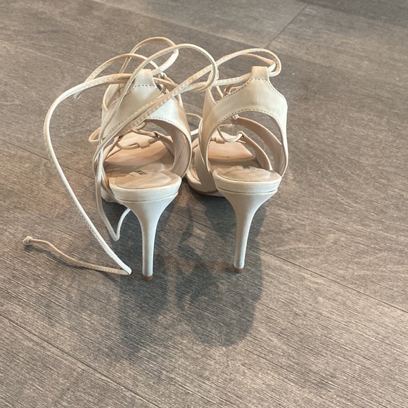 Steve Madden lace up nude heel - Picture 7 of 9